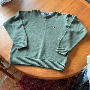 Vintage 90s/Early 2000s Tommy Hilfiger Sweater. Great Condition, Large.